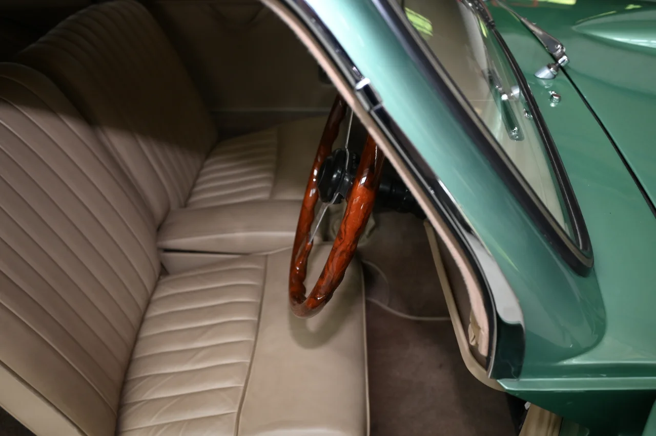 Aston Martin DB2