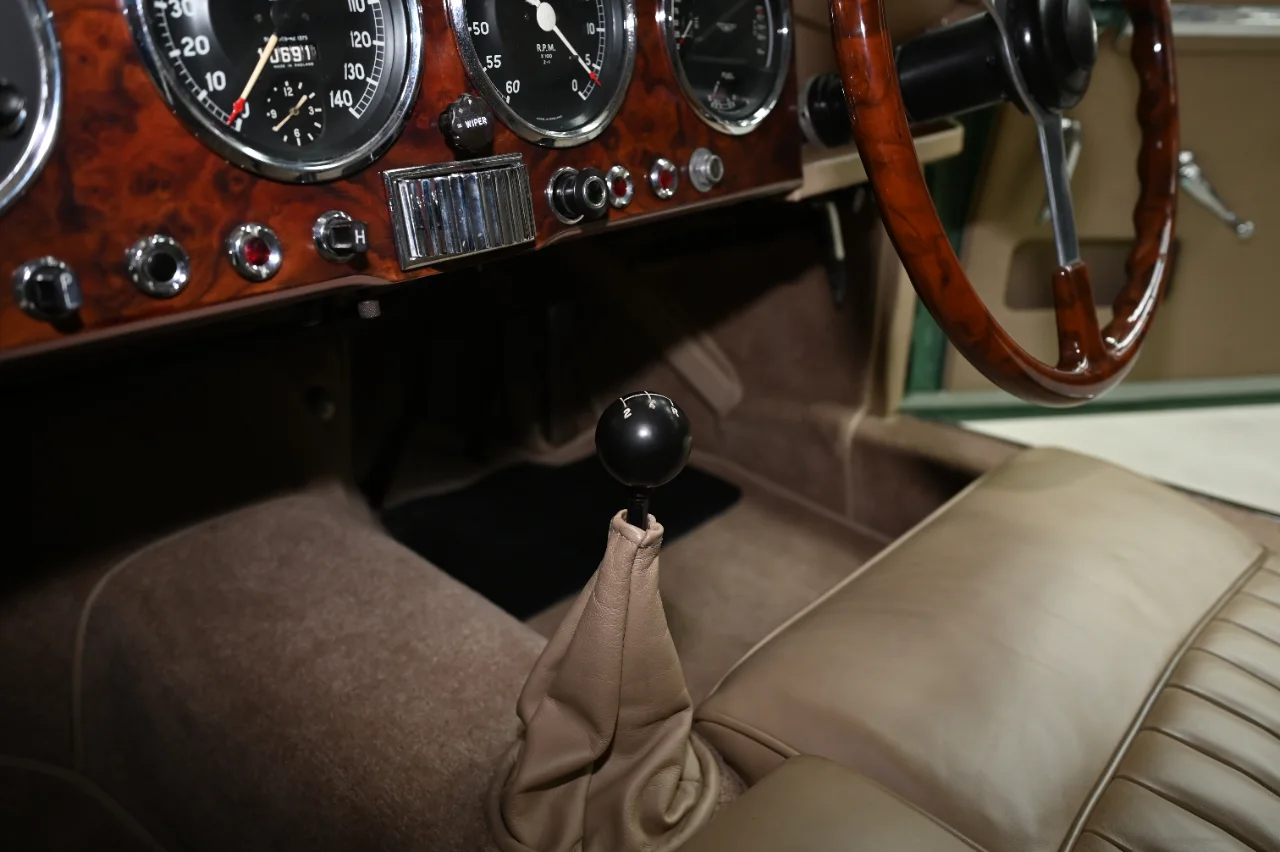 Aston Martin DB2