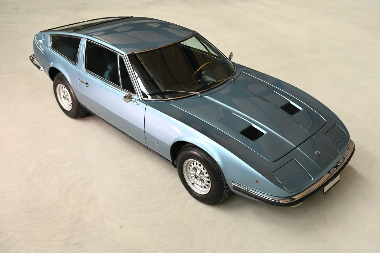 Maserati Indy 4200