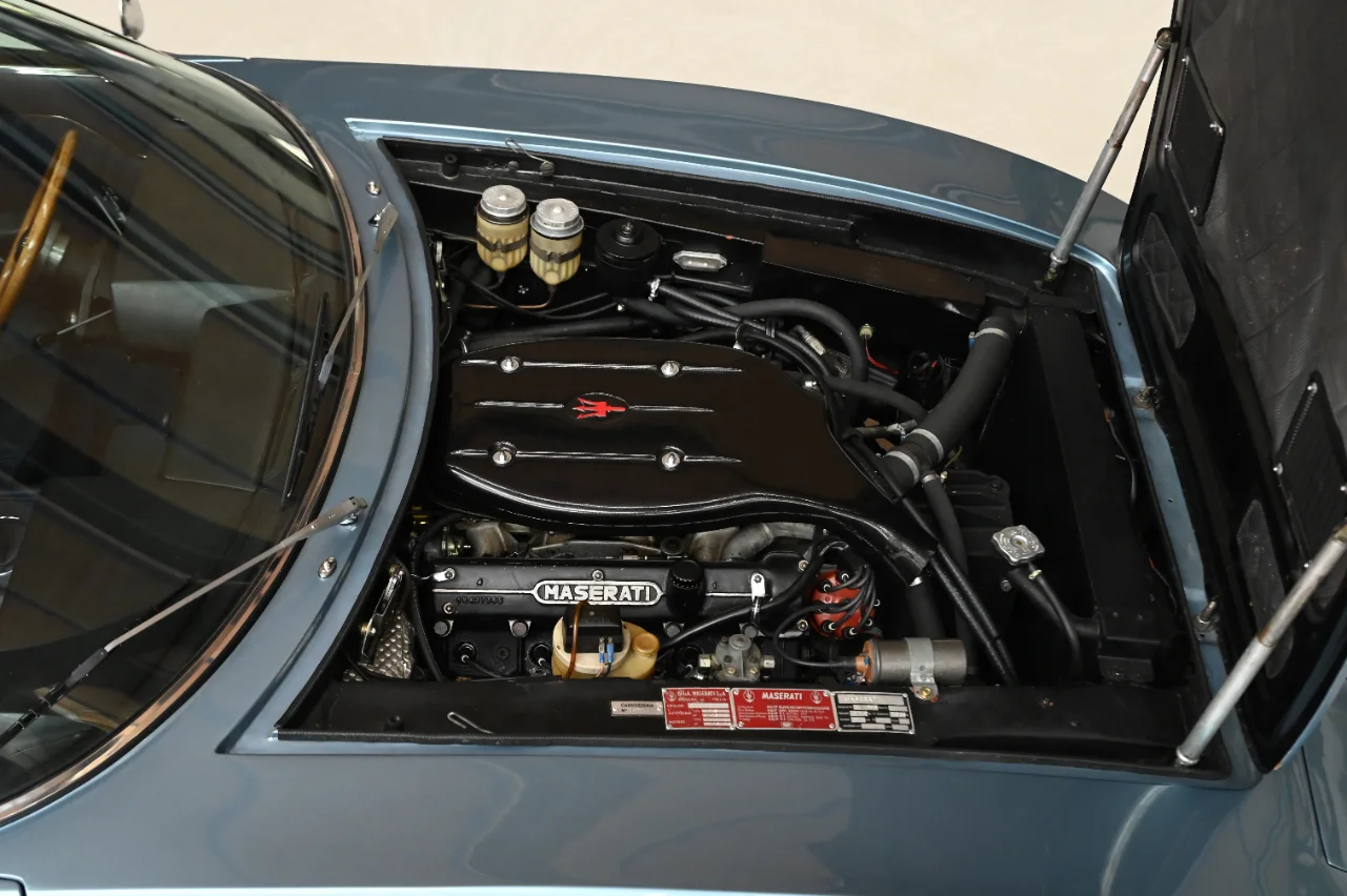 Maserati Indy 4200
