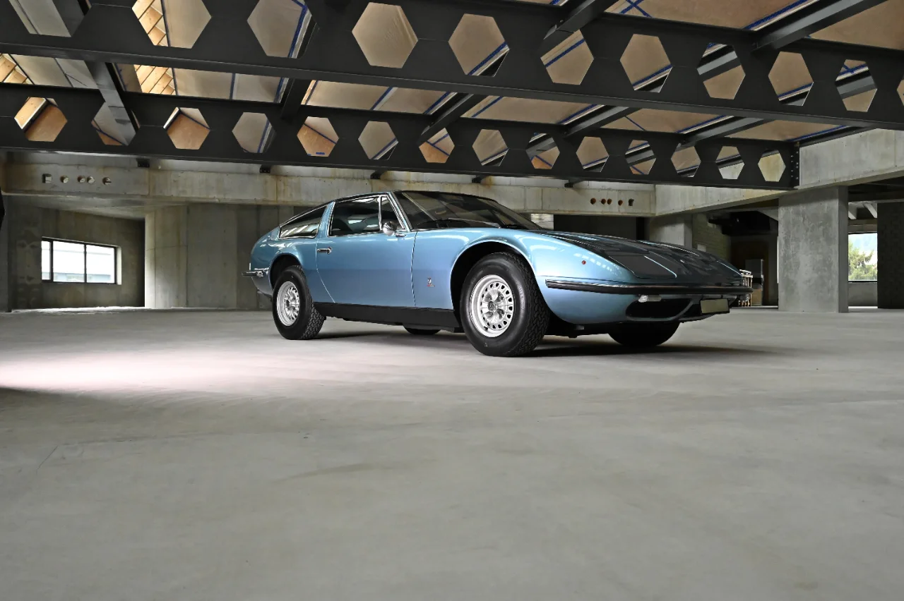 Maserati Indy 4200
