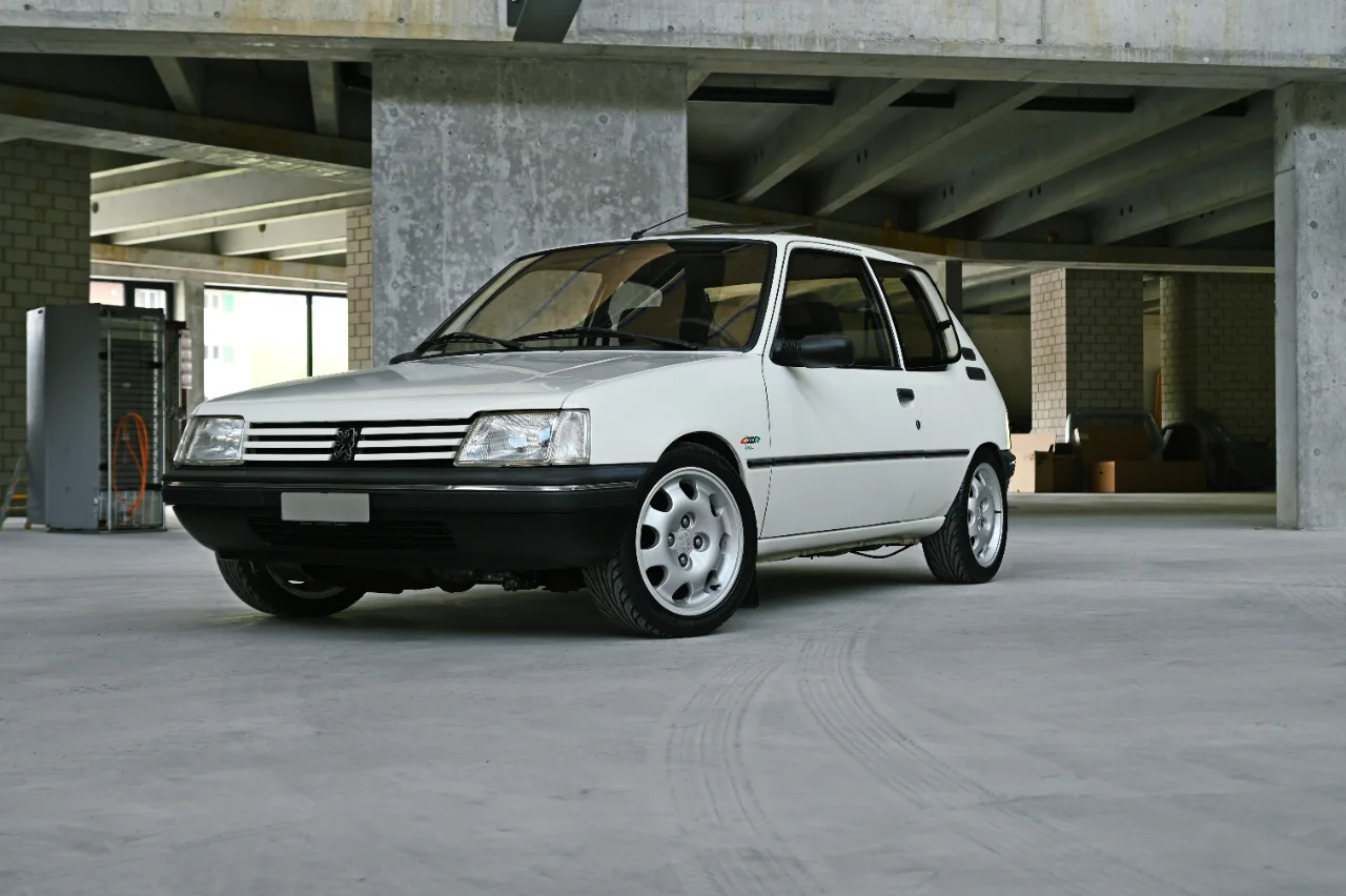Peugeot 205 Color Line