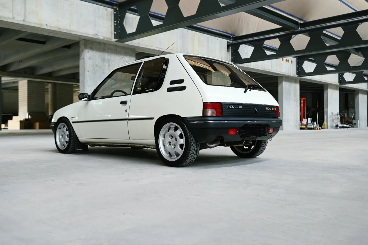 Peugeot 205 Color Line