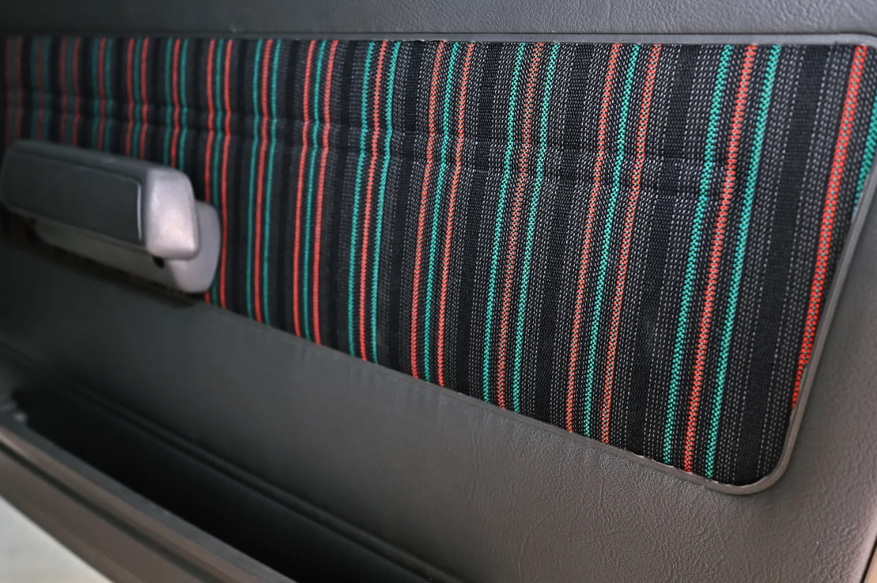 Peugeot 205 Color Line
