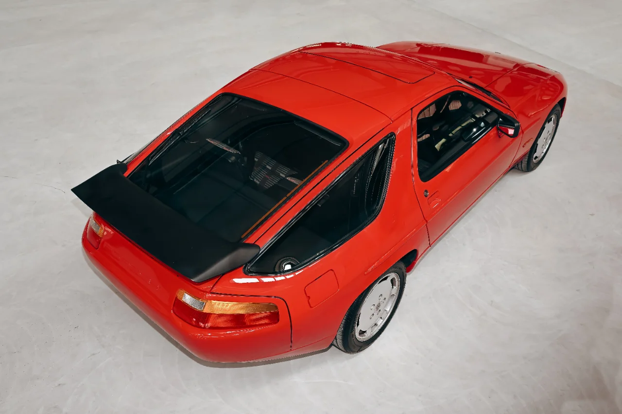 Porsche 928 S4