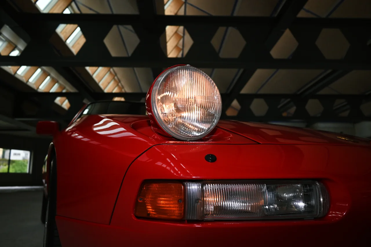 Porsche 928 S4